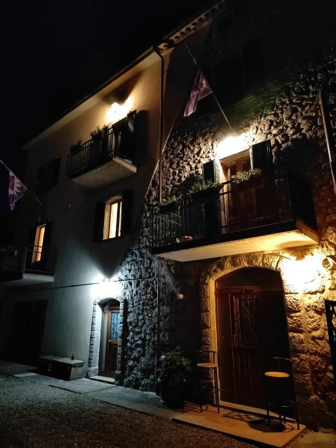 Le Stanze Della Terrazza Sul Borgo Hotel Castel del Piano  Exterior photo